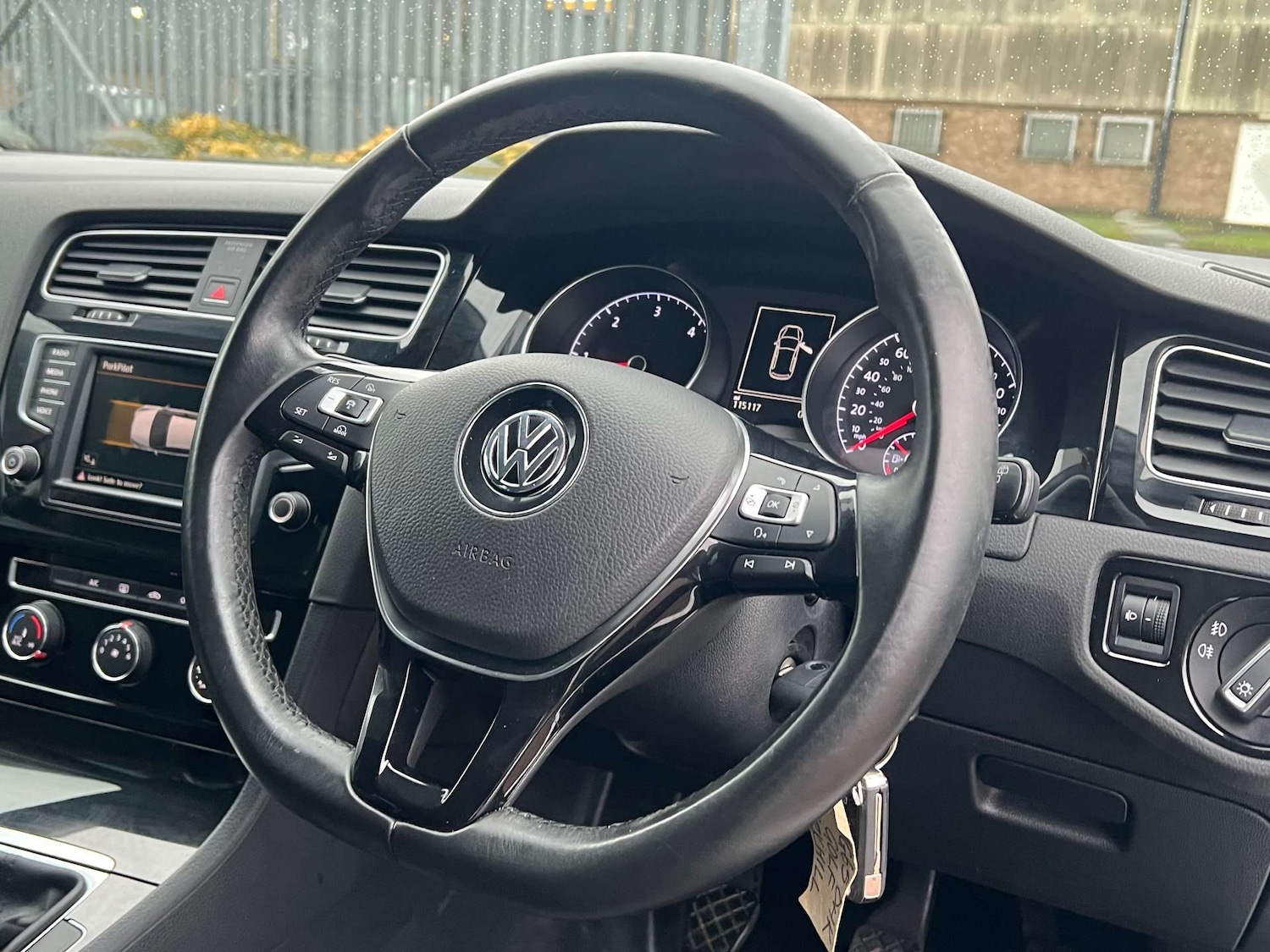 Used Volkswagen Golf 2016 for sale - 77096070: Photo 29