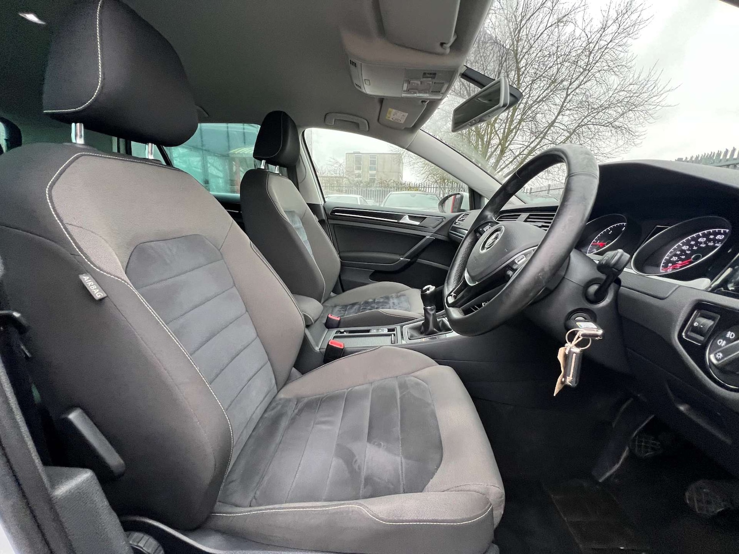 Used Volkswagen Golf 2016 for sale - 77096070: Photo 31