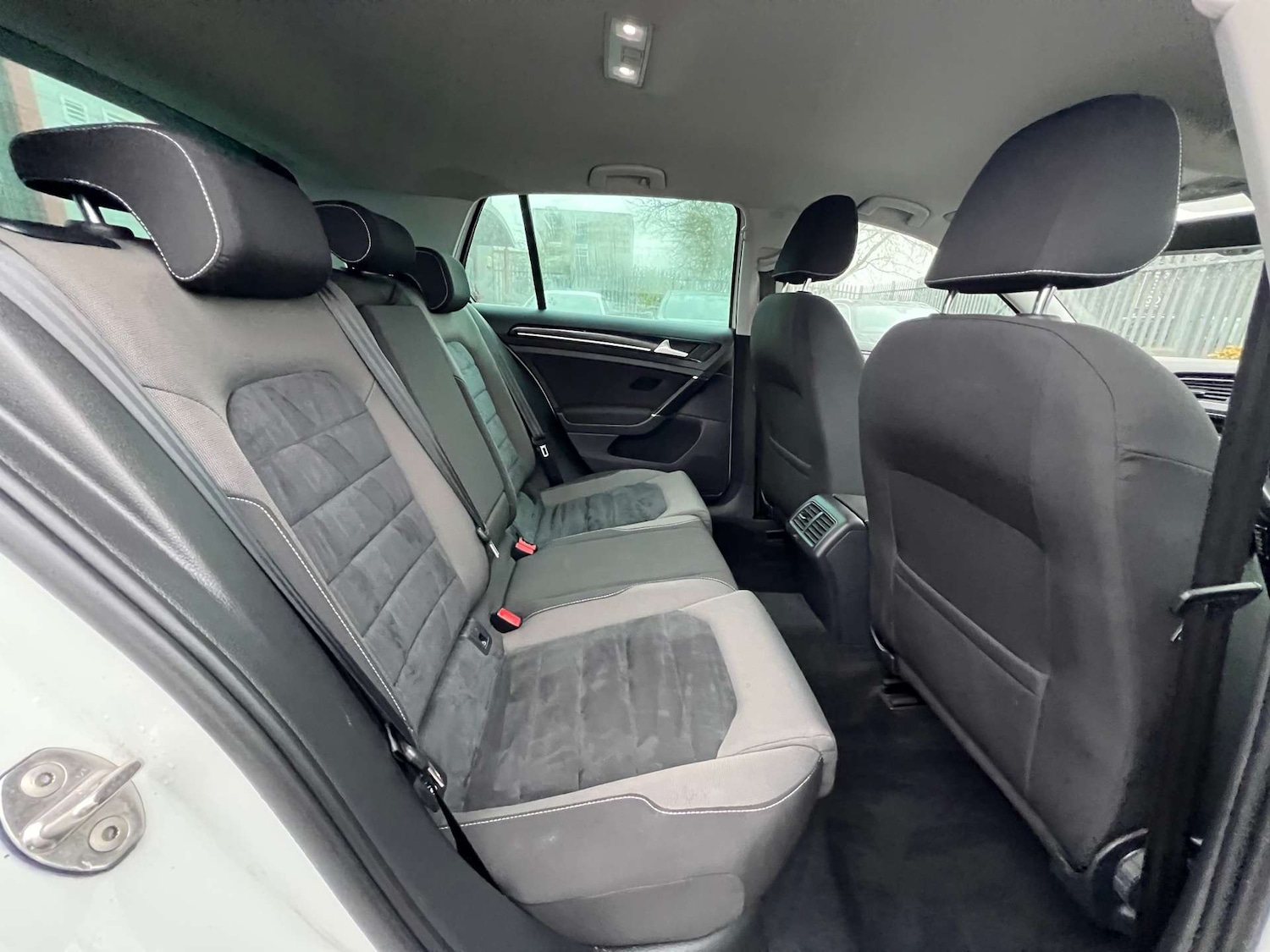 Used Volkswagen Golf 2016 for sale - 77096070: Photo 33