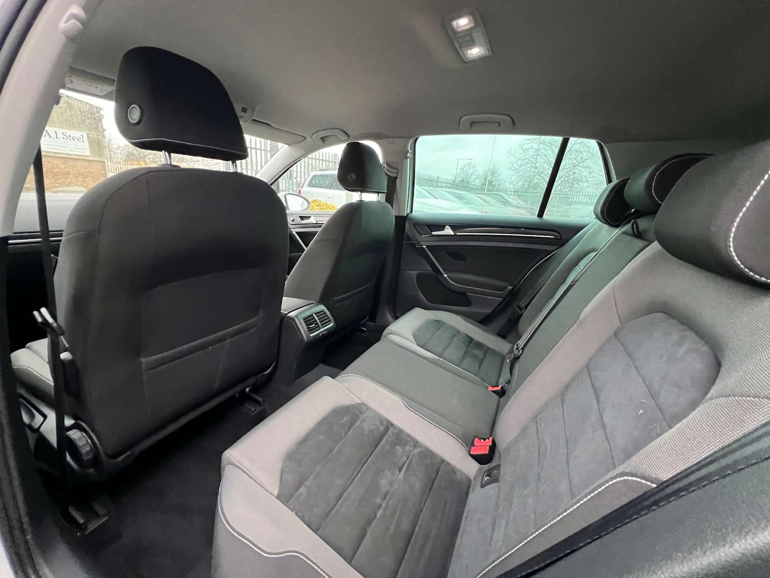 Used Volkswagen Golf 2016 for sale - 77096070: Photo 37