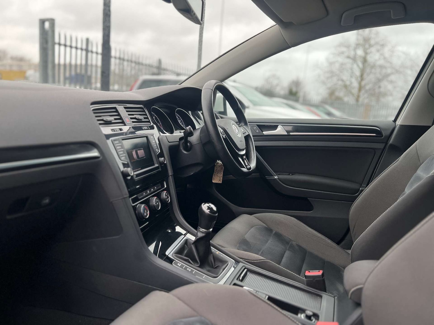 Used Volkswagen Golf 2016 for sale - 77096070: Photo 41