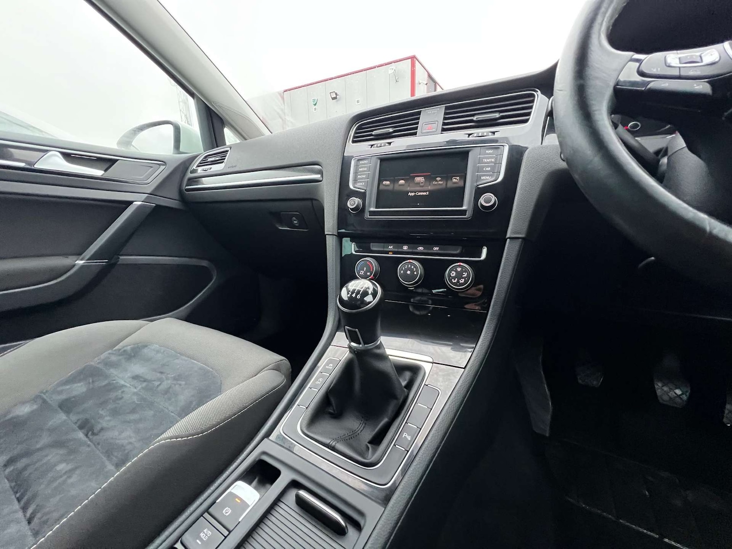 Used Volkswagen Golf 2016 for sale - 77096070: Photo 44