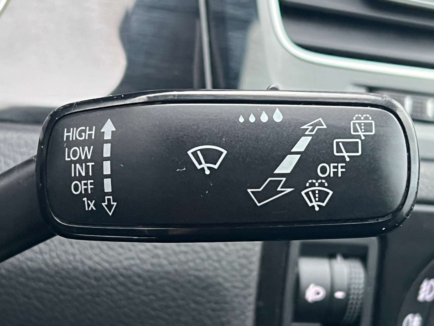 Used Volkswagen Golf 2016 for sale - 77096070: Photo 64