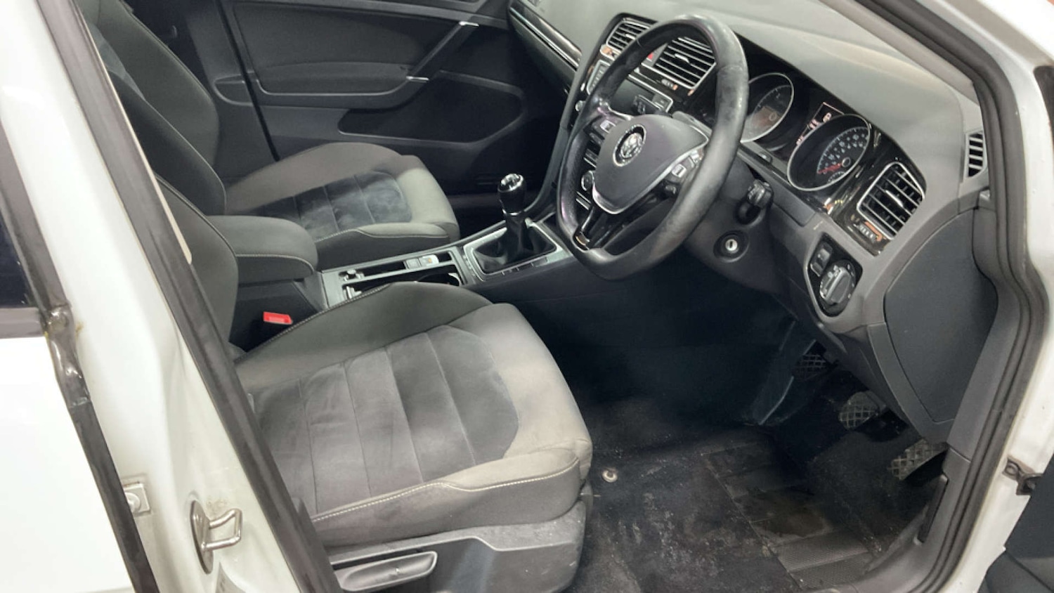 Used Volkswagen Golf 2016 for sale - 77096070: Photo 8