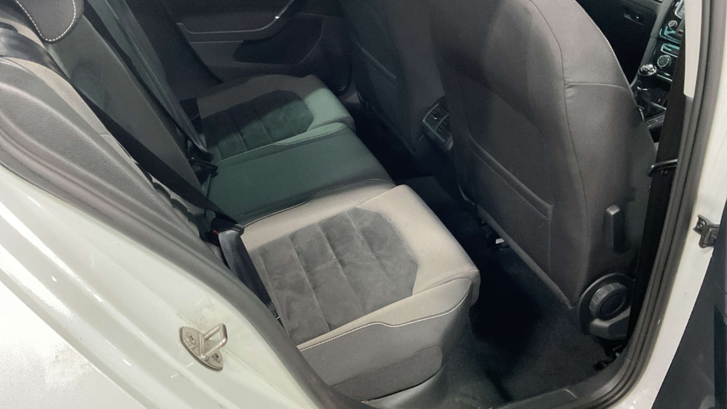 Used Volkswagen Golf 2016 for sale - 77096070: Photo 9