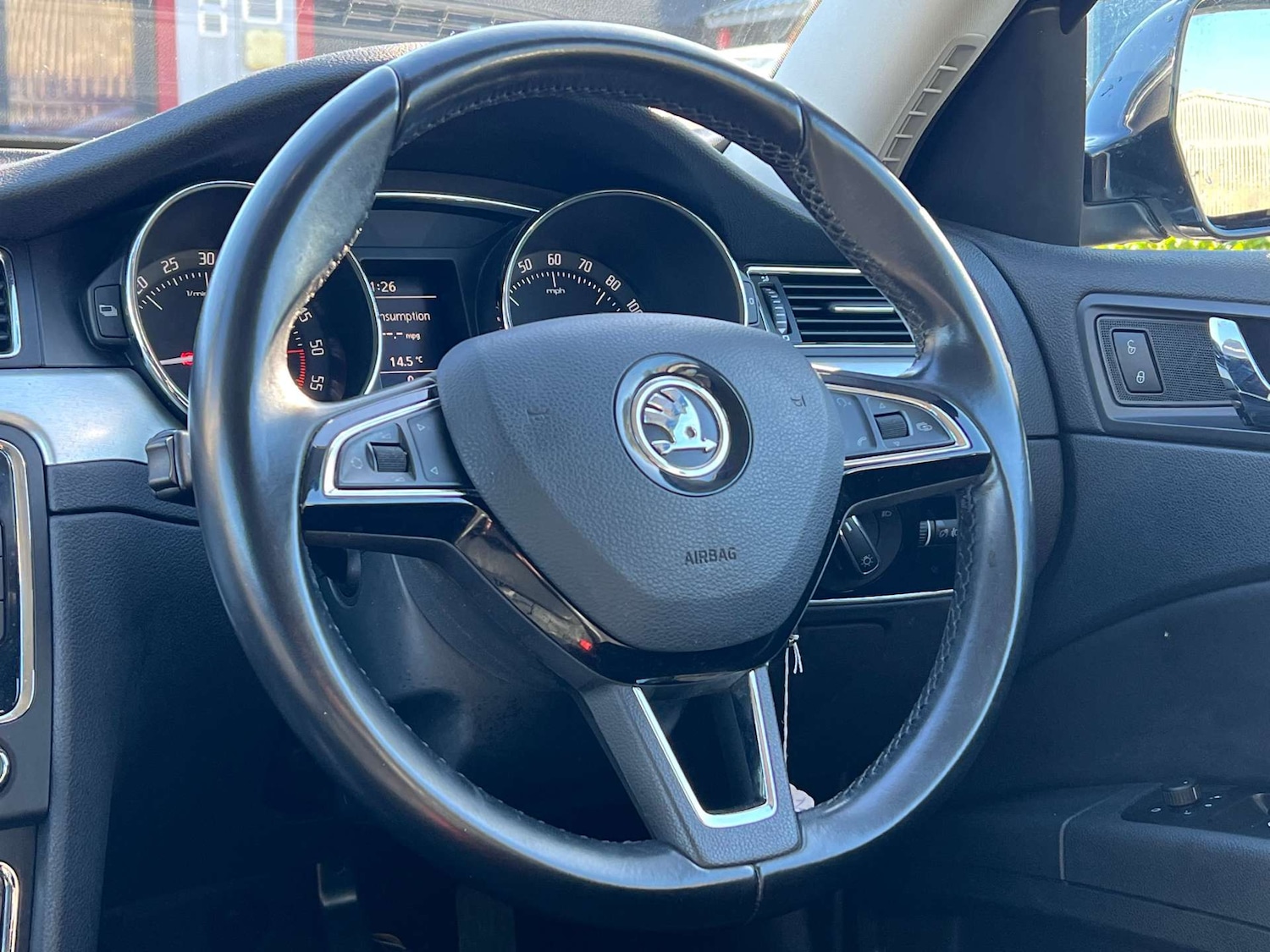 Used Skoda Superb 2014 for sale - 75908283: Photo 26