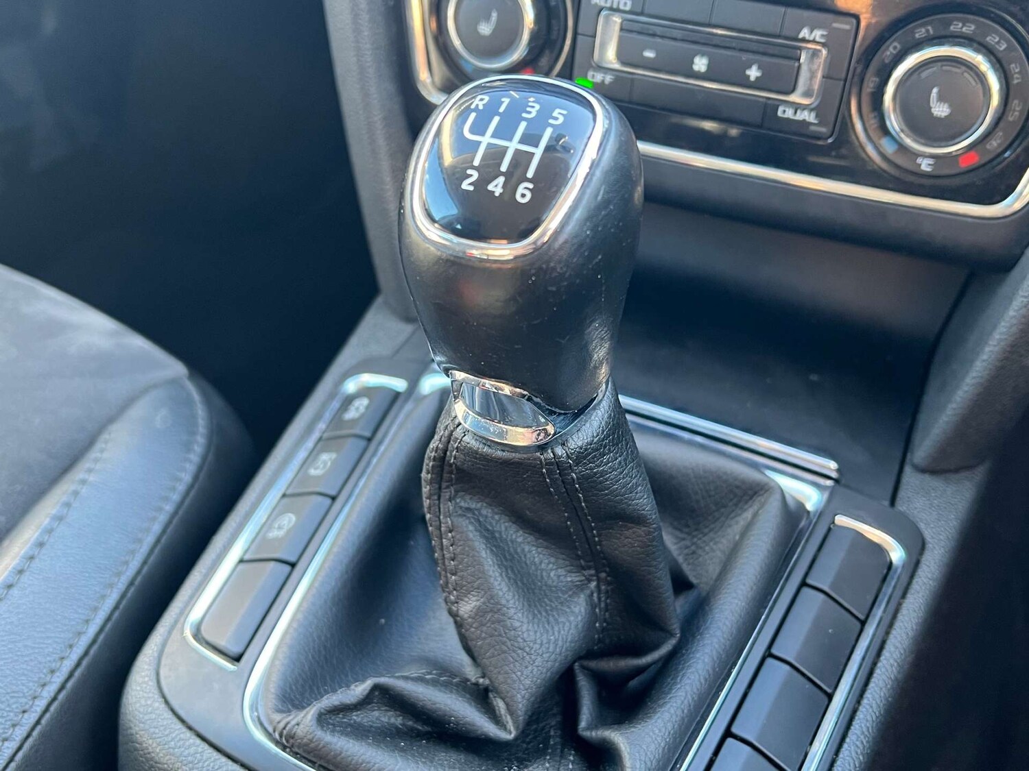 Used Skoda Superb 2014 for sale - 75908283: Photo 46