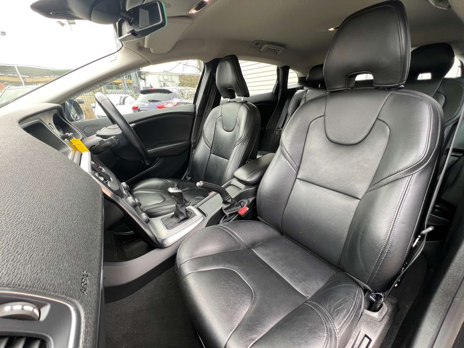 Used Volvo V40 2016 for sale - 76437913: Photo 29