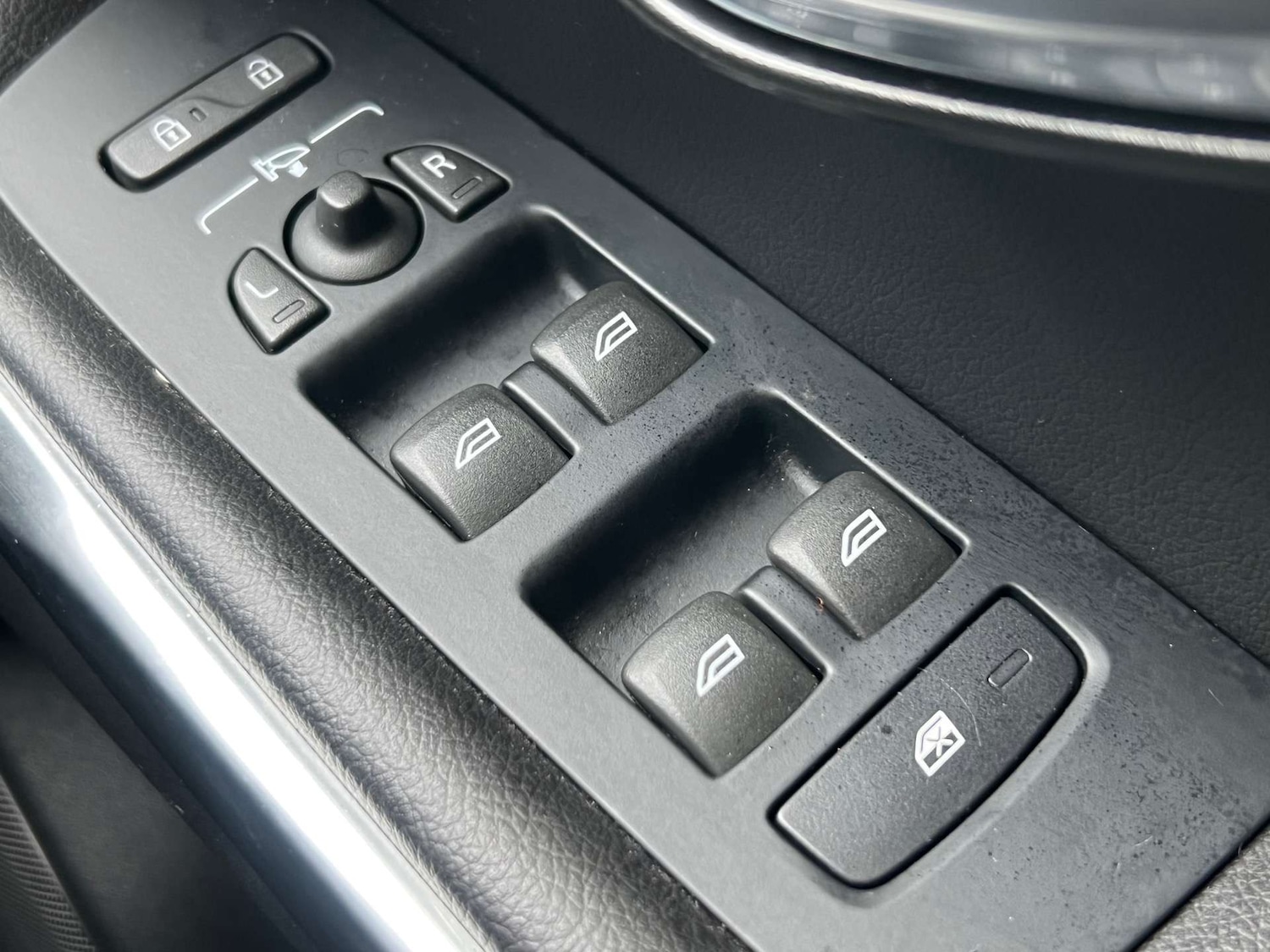 Used Volvo V40 2016 for sale - 76437913: Photo 62