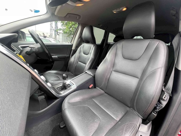 Used Volvo XC60 2015 for sale - 76277580: Photo 16