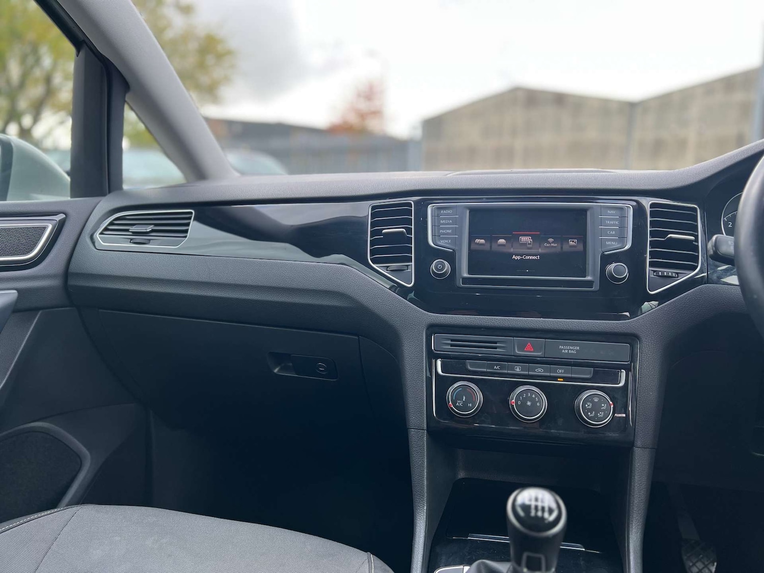 Used Volkswagen Golf SV 2015 for sale - 76320860: Photo 25