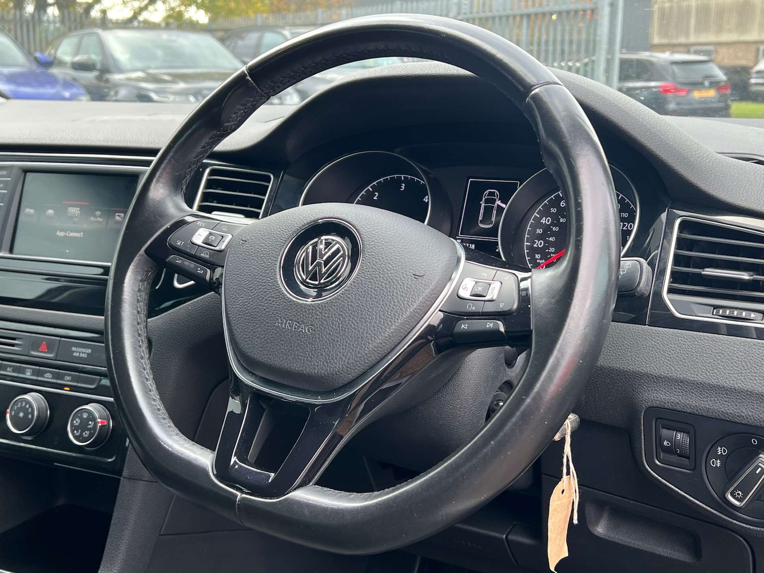 Used Volkswagen Golf SV 2015 for sale - 76320860: Photo 30
