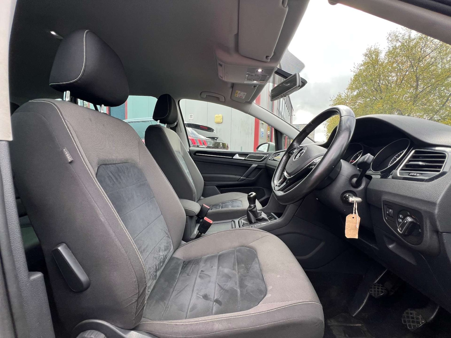 Used Volkswagen Golf SV 2015 for sale - 76320860: Photo 32