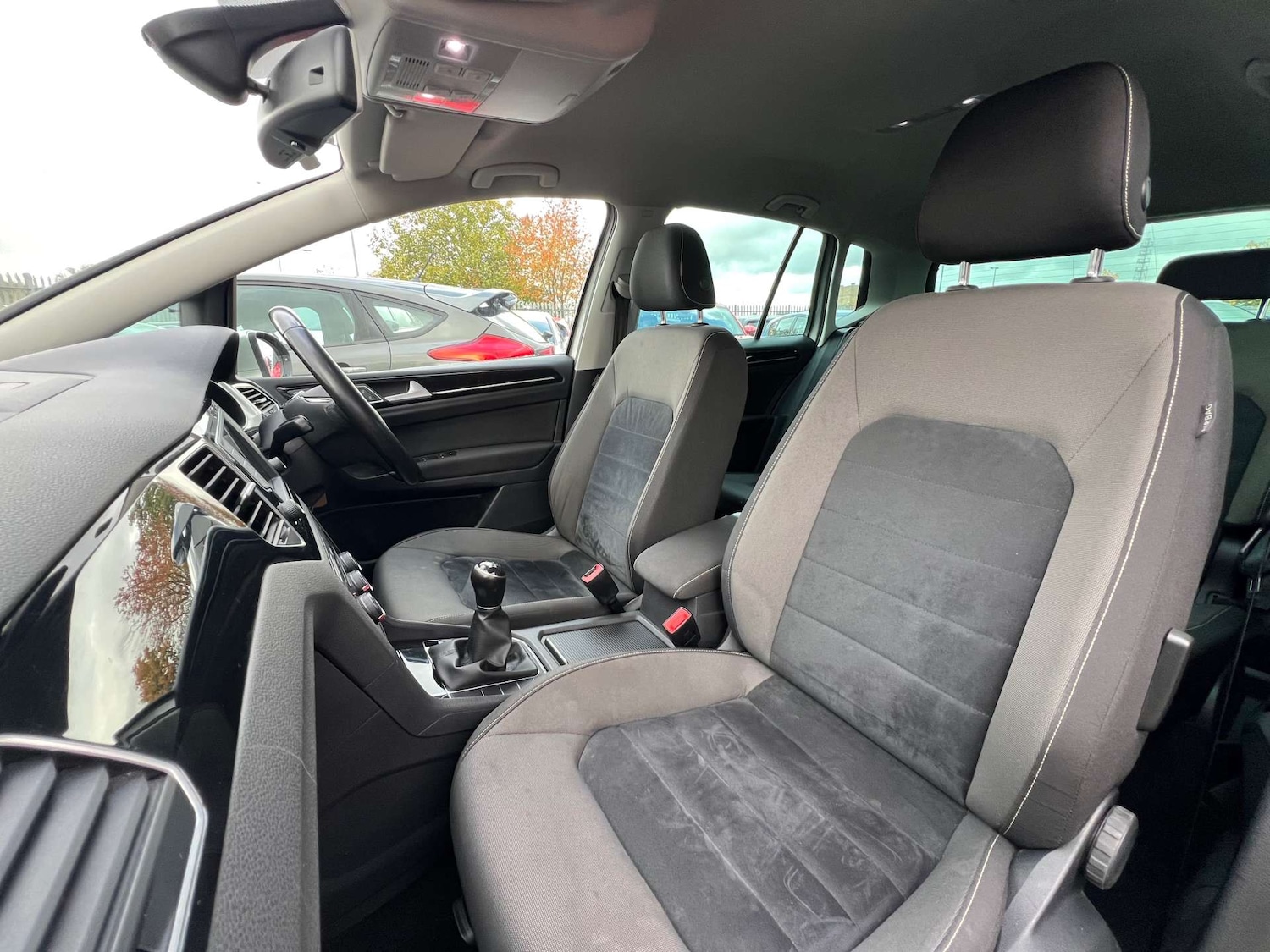 Used Volkswagen Golf SV 2015 for sale - 76320860: Photo 39