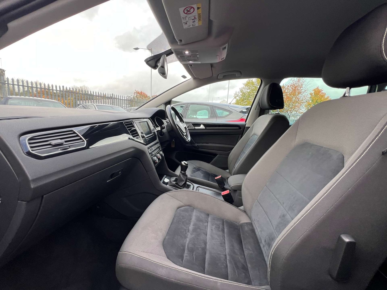 Used Volkswagen Golf SV 2015 for sale - 76320860: Photo 40