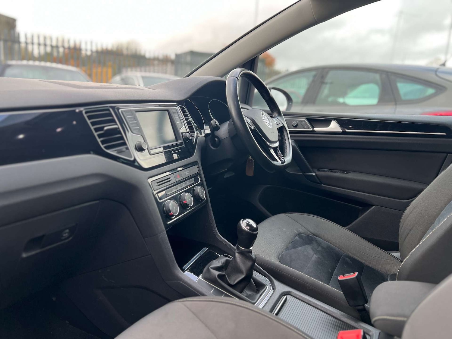 Used Volkswagen Golf SV 2015 for sale - 76320860: Photo 42