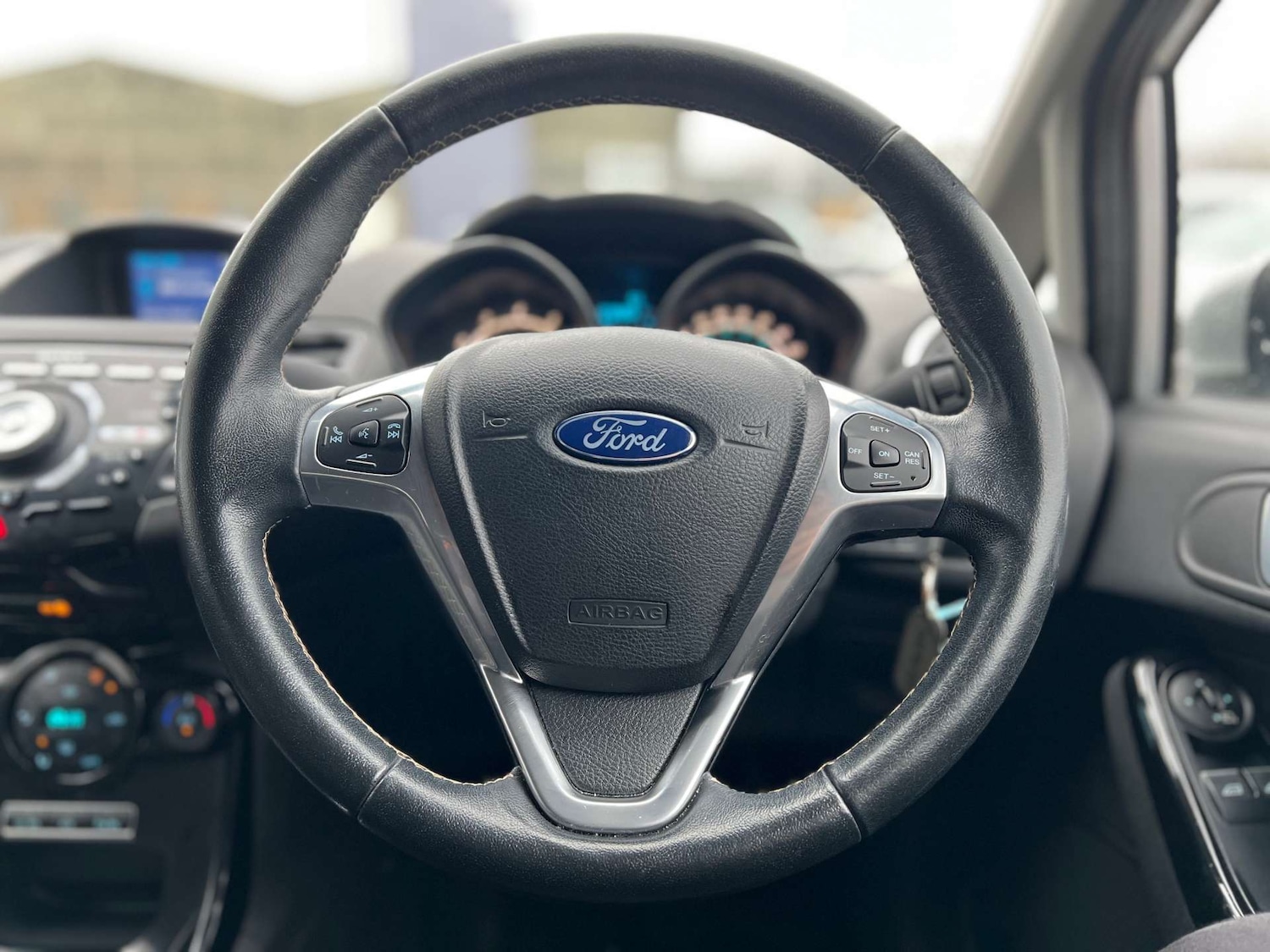 Used Ford Fiesta 2016 for sale - 77328610: Photo 48