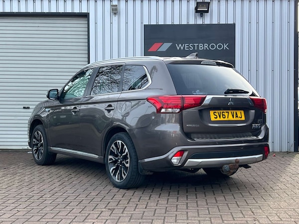 Used Mitsubishi Outlander 2017 for sale - 73757701: Photo 10