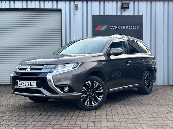 Used Mitsubishi Outlander 2017 for sale - 73757701: Photo 11