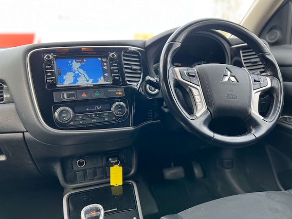 Used Mitsubishi Outlander 2017 for sale - 73757701: Photo 14
