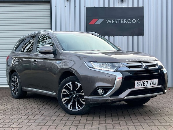 Used Mitsubishi Outlander 2017 for sale - 73757701: Photo 1