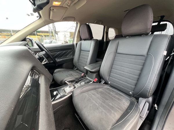 Used Mitsubishi Outlander 2017 for sale - 73757701: Photo 29