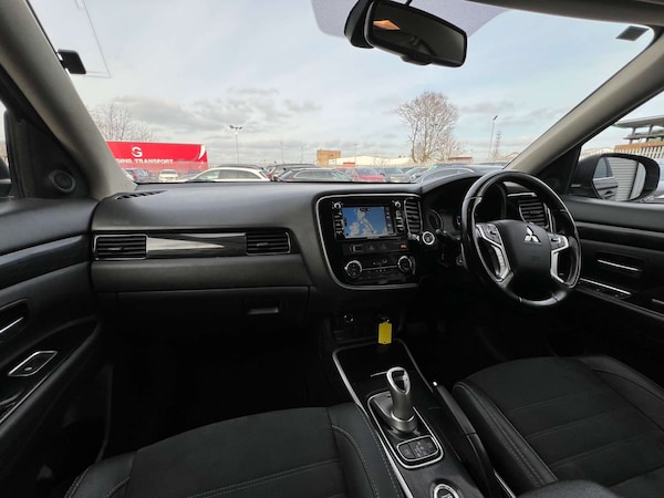 Used Mitsubishi Outlander 2017 for sale - 73757701: Photo 33