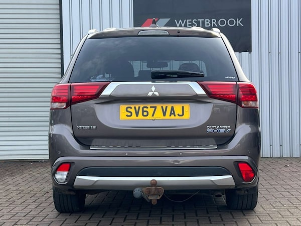 Used Mitsubishi Outlander 2017 for sale - 73757701: Photo 3