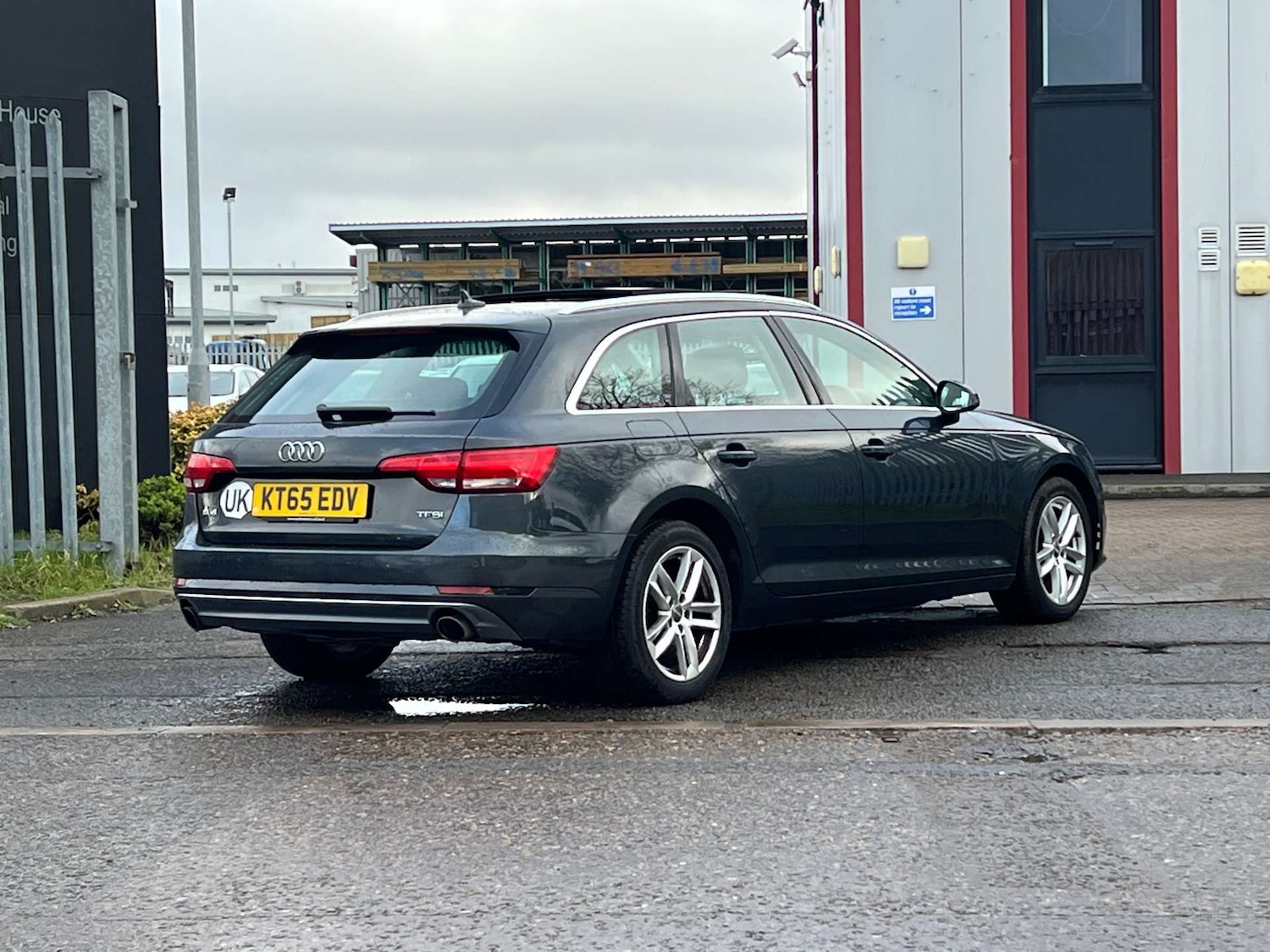 Used Audi A4 2016 for sale - 77662744: Photo 17