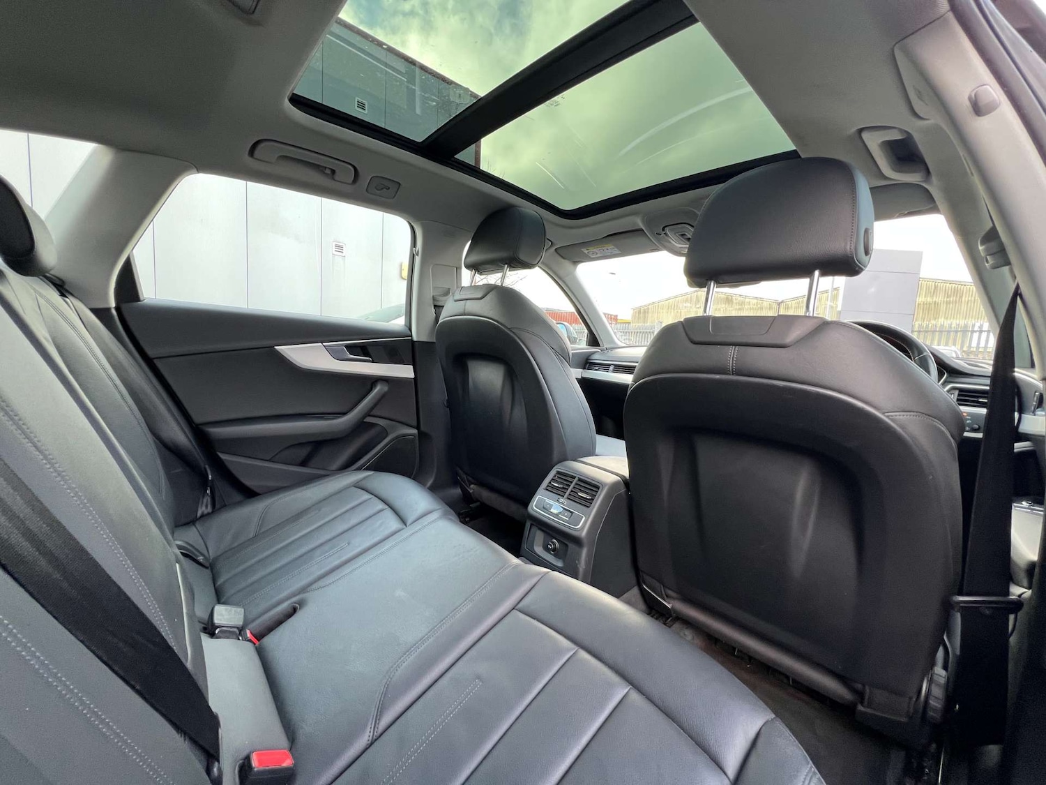 Used Audi A4 2016 for sale - 77662744: Photo 32