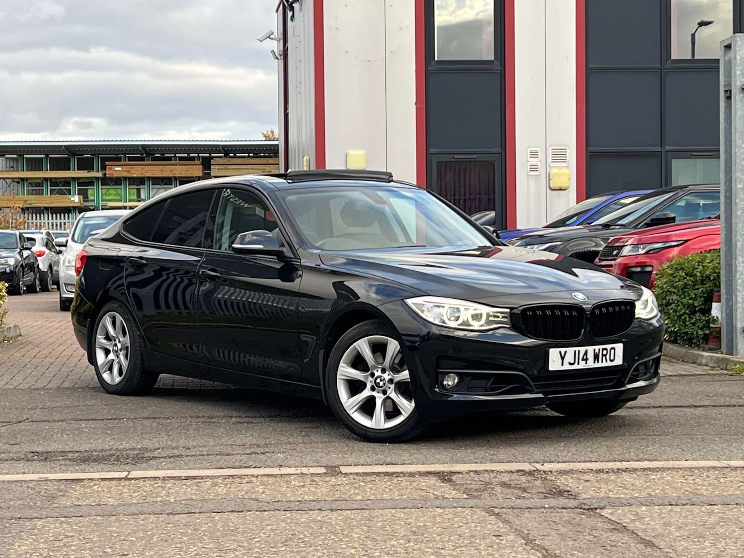 Used BMW 3 Series Gran Turismo 2014 for sale - 76320858: Photo 10