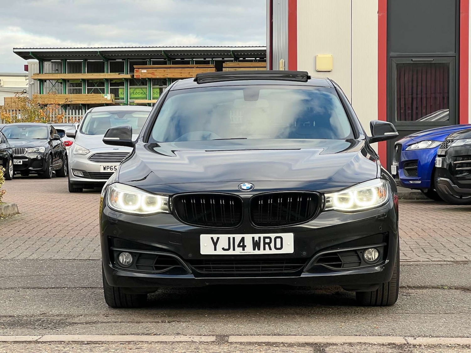 Used BMW 3 Series Gran Turismo 2014 for sale - 76320858: Photo 19