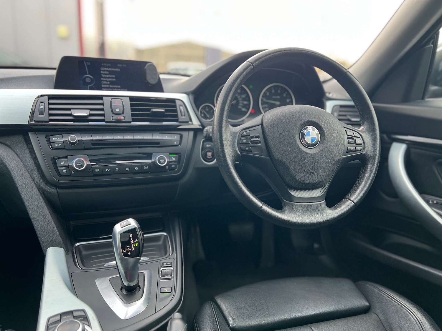 Used BMW 3 Series Gran Turismo 2014 for sale - 76320858: Photo 23