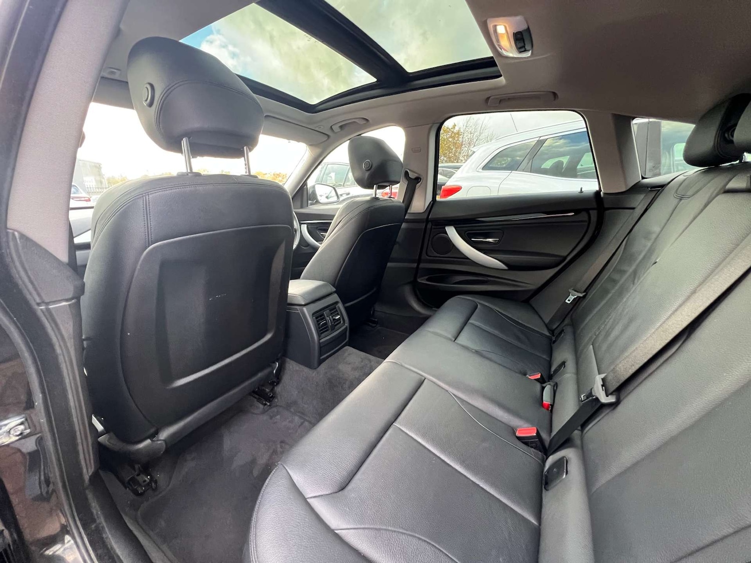 Used BMW 3 Series Gran Turismo 2014 for sale - 76320858: Photo 24