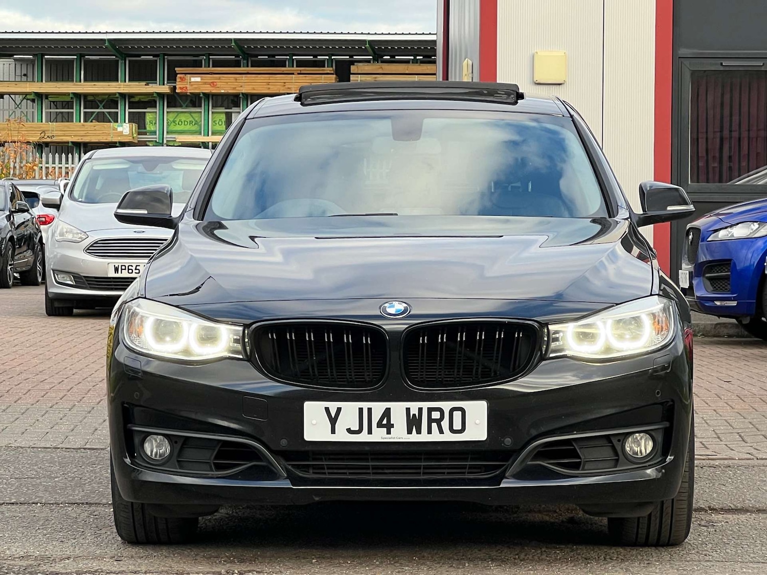 Used BMW 3 Series Gran Turismo 2014 for sale - 76320858: Photo 3