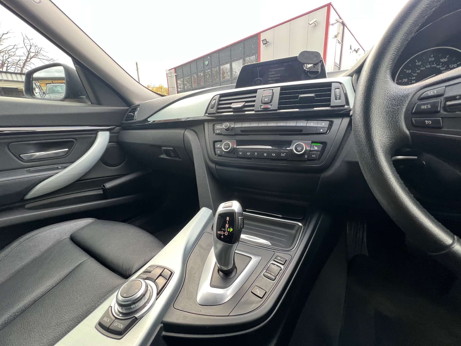 Used BMW 3 Series Gran Turismo 2014 for sale - 76320858: Photo 44