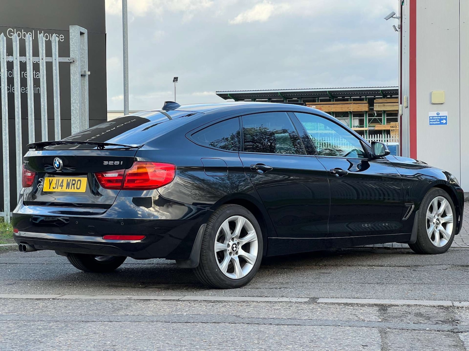 Used BMW 3 Series Gran Turismo 2014 for sale - 76320858: Photo 7