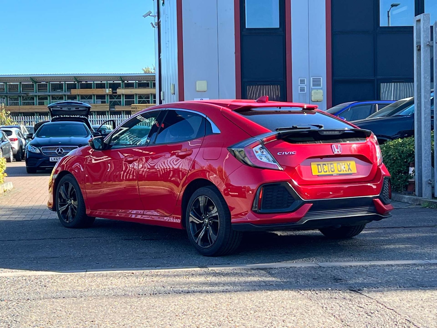 Used Honda Civic 2018 for sale - 77662757: Photo 21