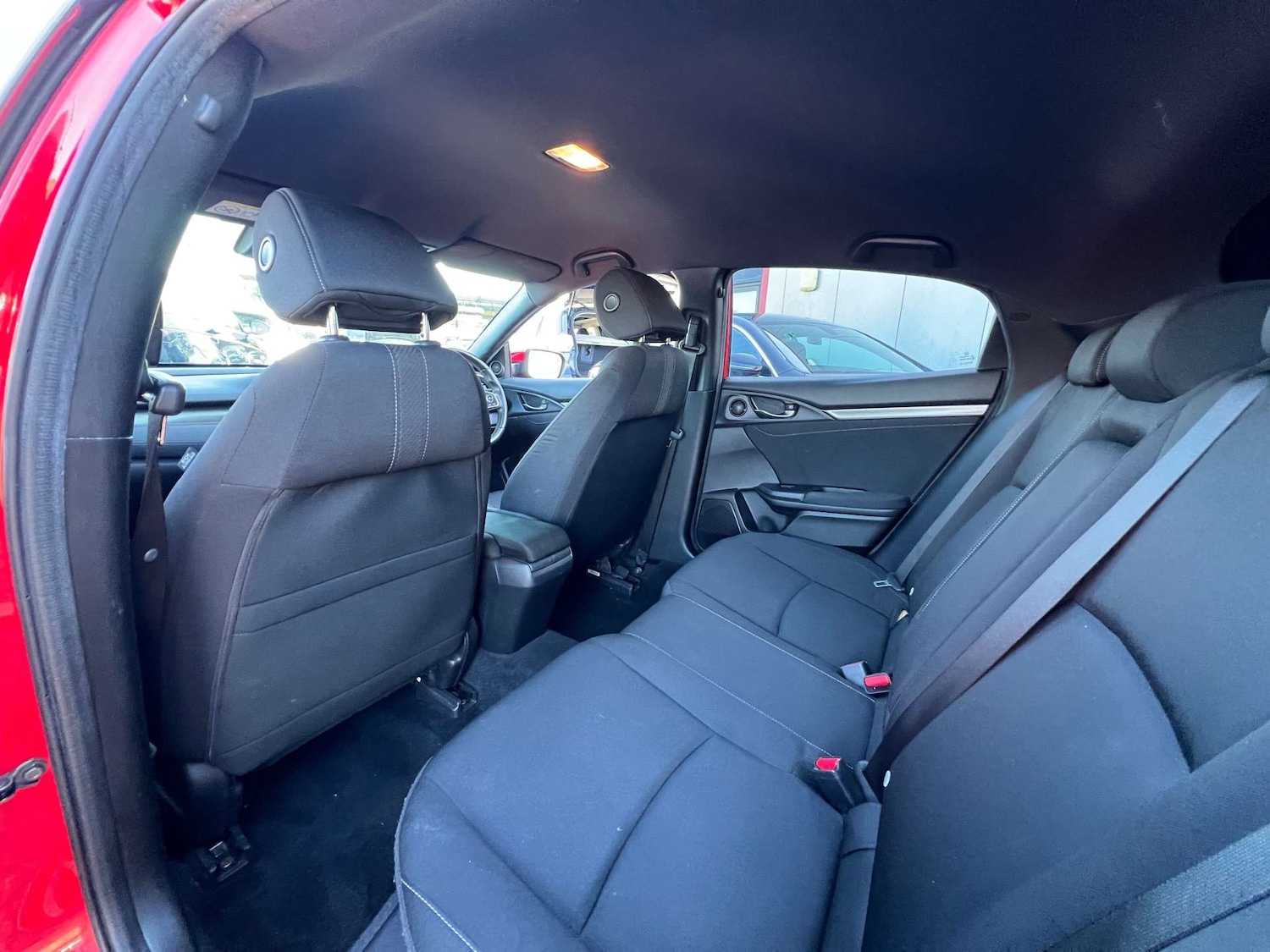 Used Honda Civic 2018 for sale - 77662757: Photo 38