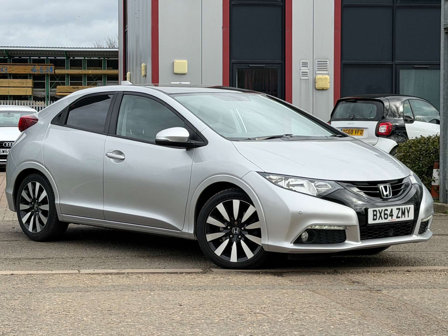 Used Honda Civic 2014 for sale - 77690662: Photo 2