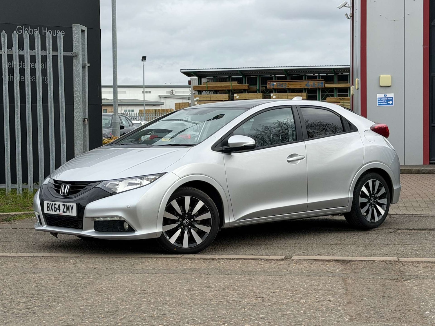 Used Honda Civic 2014 for sale - 77690662: Photo 4