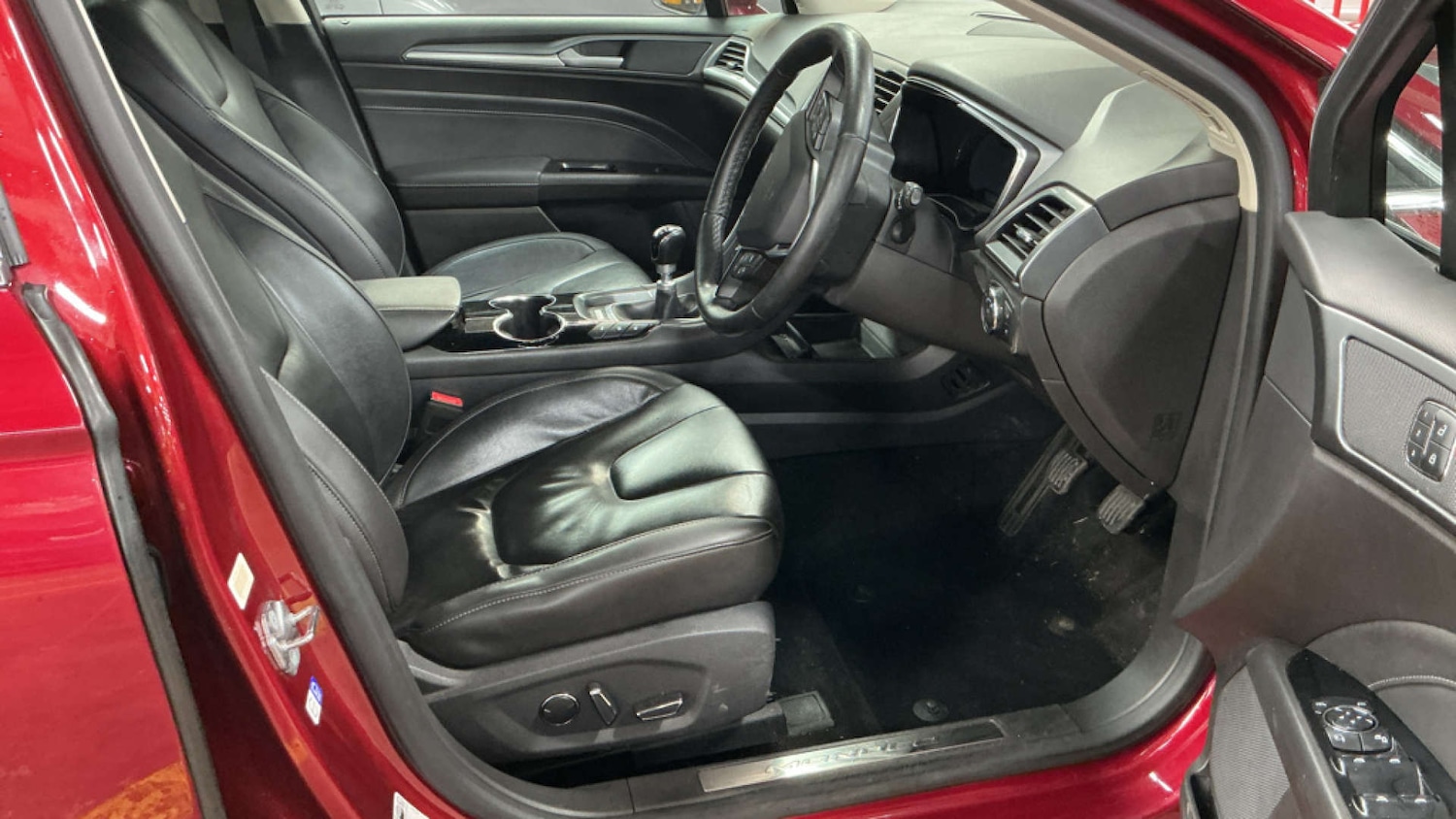 Used Ford Mondeo 2016 for sale - 78045945: Photo 8