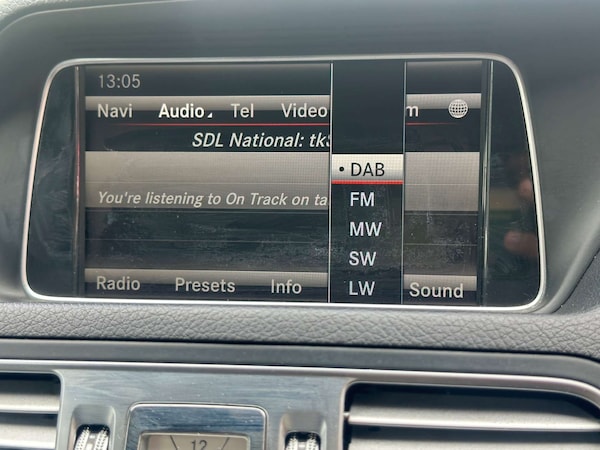Used Mercedes-Benz E-Class 2014 for sale - 75654766: Photo 32