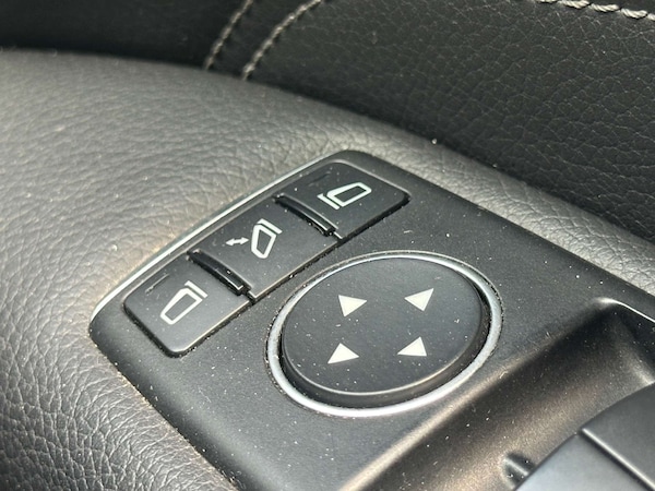 Used Mercedes-Benz E-Class 2014 for sale - 75654766: Photo 47