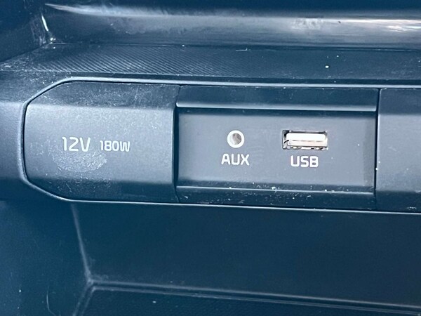 Used Kia Stonic 2019 for sale - 76068160: Photo 47