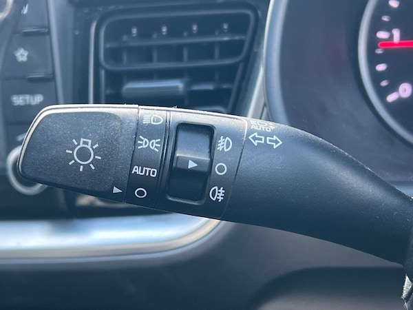 Used Kia Stonic 2019 for sale - 76068160: Photo 57