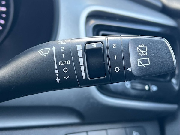 Used Kia Stonic 2019 for sale - 76068160: Photo 61