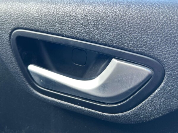 Used Kia Stonic 2019 for sale - 76068160: Photo 64