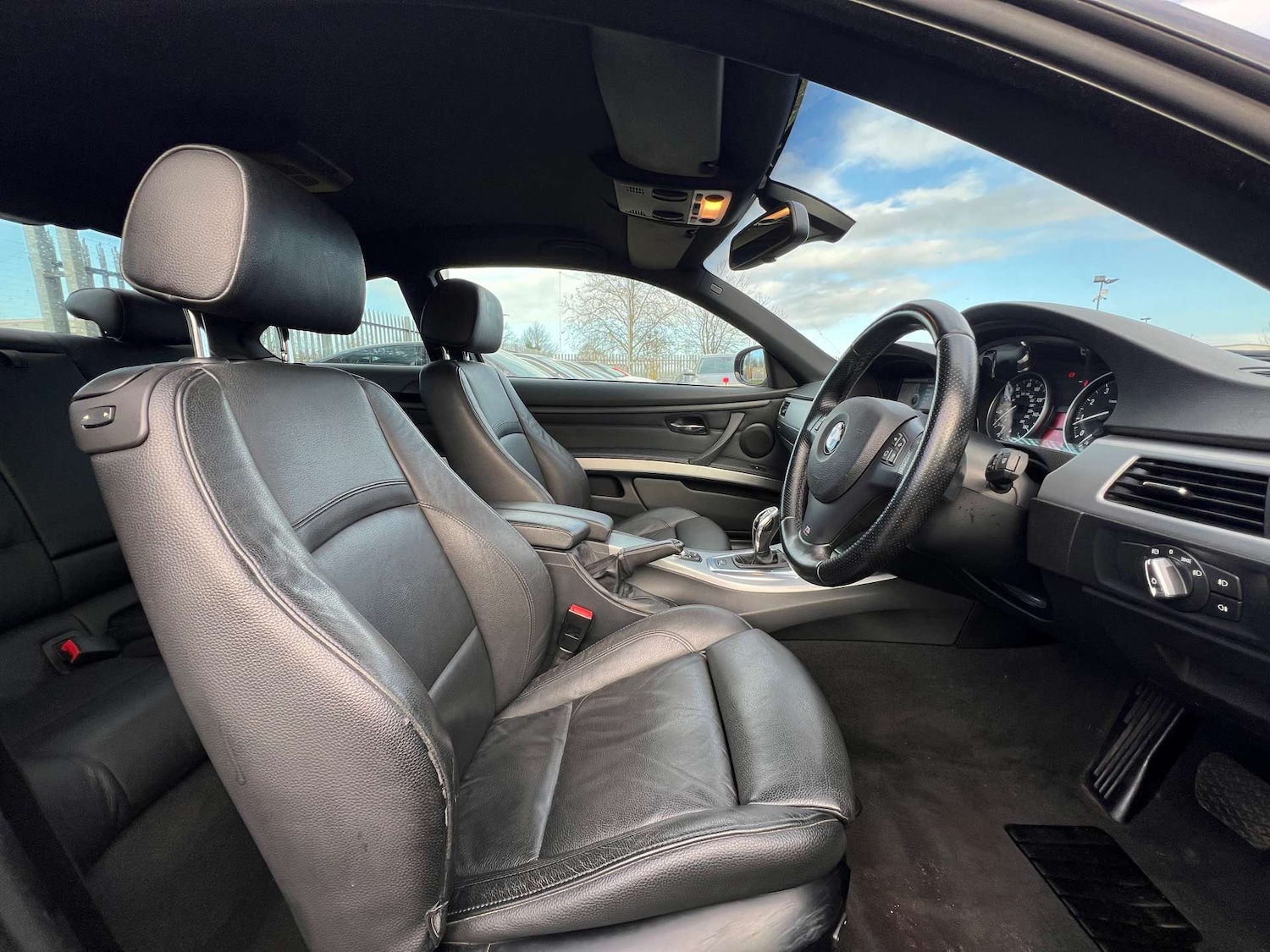 Used BMW 3 Series 2011 for sale - 77132818: Photo 27