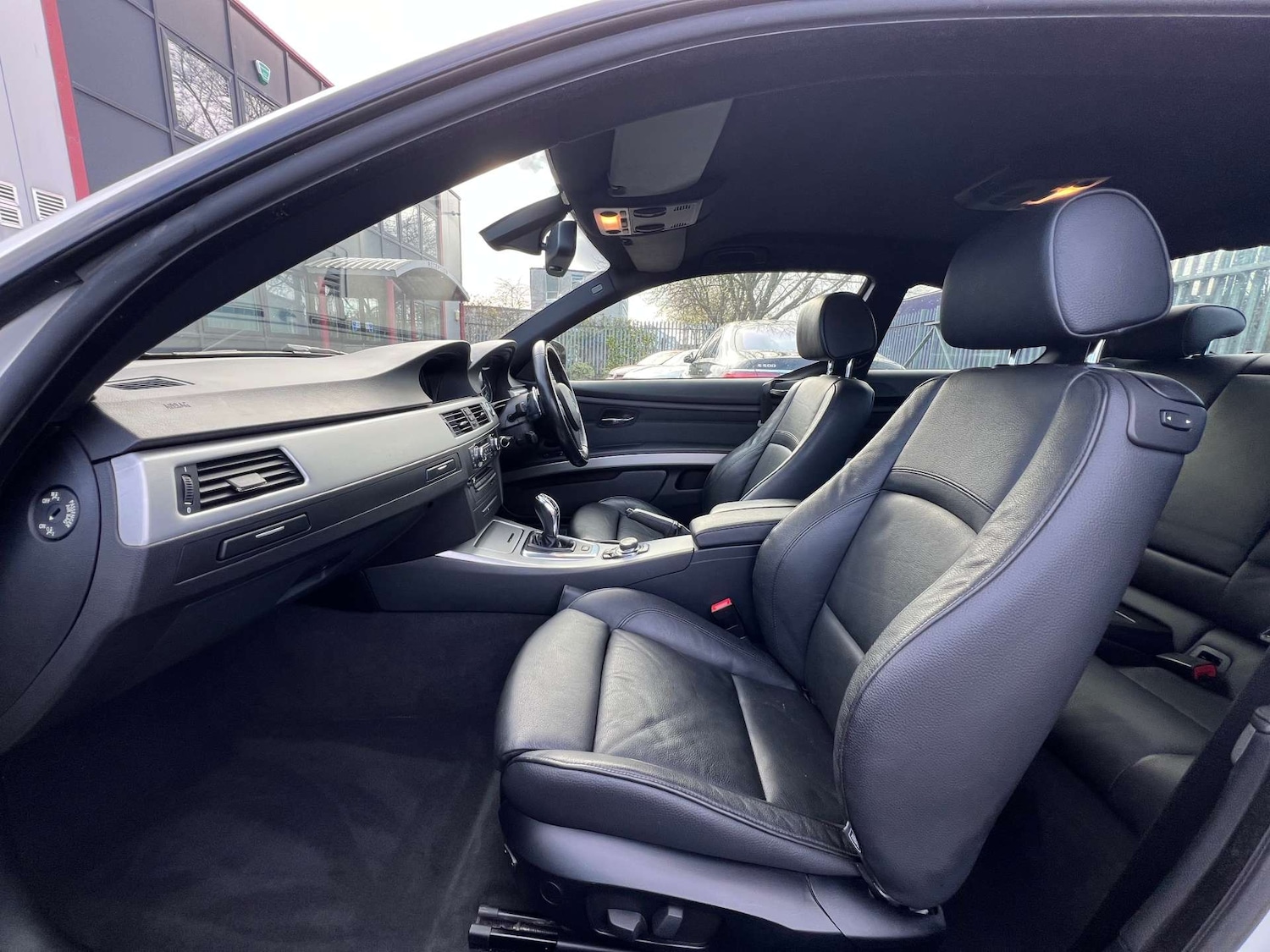 Used BMW 3 Series 2011 for sale - 77132818: Photo 31